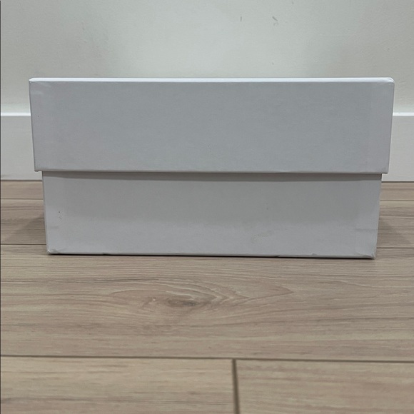 ALEXANDER MCQUEEN Shoe Box, Embossed Tissue, 2 Dust Bags, Heel Replacement Tips - Picture 7 of 12